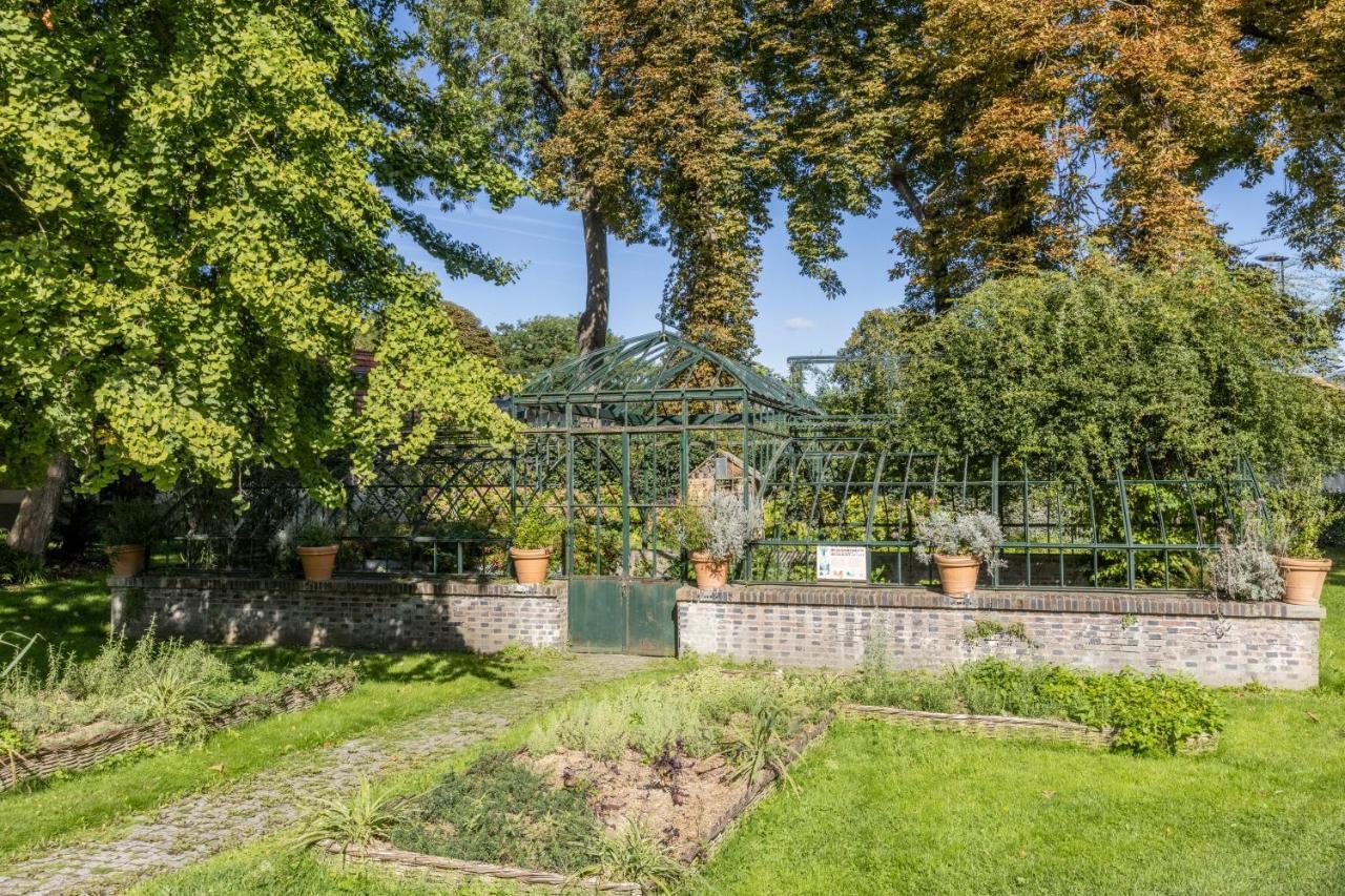 Auberge La Maison Montreau Монтрёй Экстерьер фото